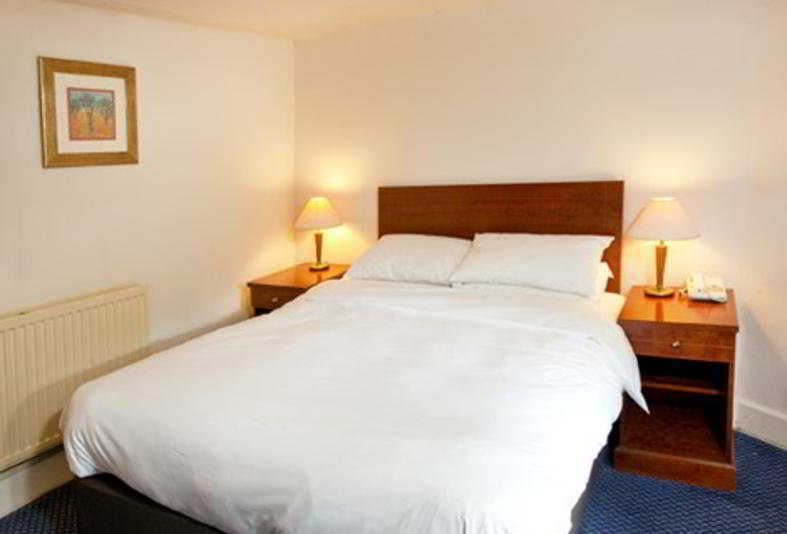 Cross Hands Hotel By Greene King Inns Old Sodbury Zewnętrze zdjęcie